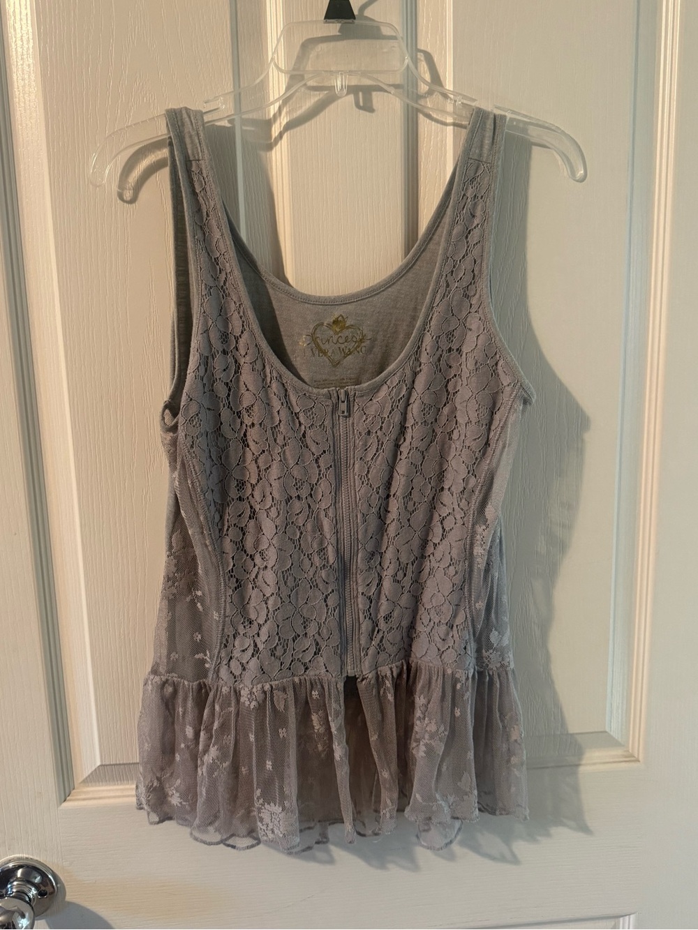 princess vera wang Lace Peplum Tank Top - Light Gray